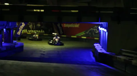 Some karts crashing Video stock 25911234