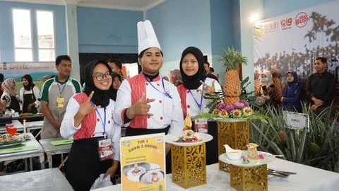 Some student cook in the class Stock Photos