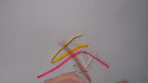 Someone inflating the ballon with hand pump Vídeo Stock 103032878