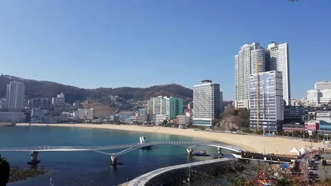 Songdo Beach and Cable Car Virtually Empty in Busan, Korea - Long Pan 스톡 동영상 153969744