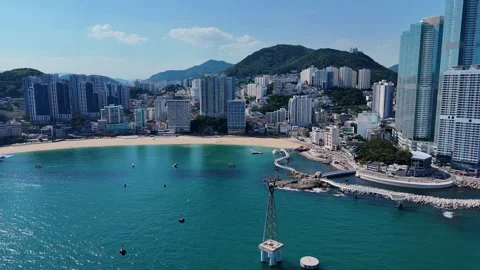 Songdo marine cable car overlooking busan's coastline Vidéo 337522140