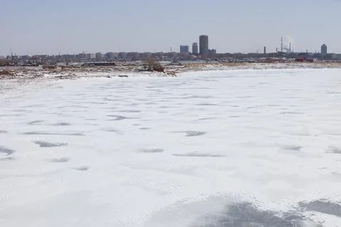 The Songhue river frozen solid in winter in Harbin, Heilongjian province, Nor Stock Photos