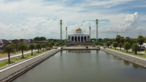 Songkhla Central Mosque. Located in the district of Hat Yai, Songkhla. Stock Footage 279867937