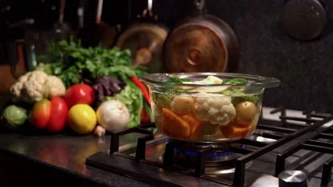 Сooking vegetables in boiling water Stock Footage 168112018