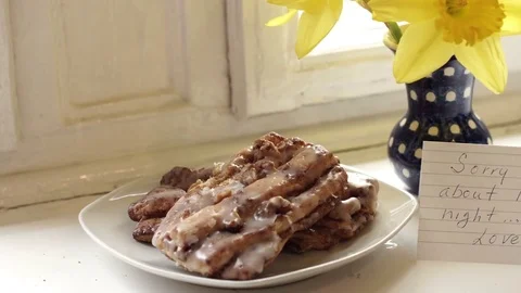 Sorry About Last Night Note and Flowers 動画素材 72713649