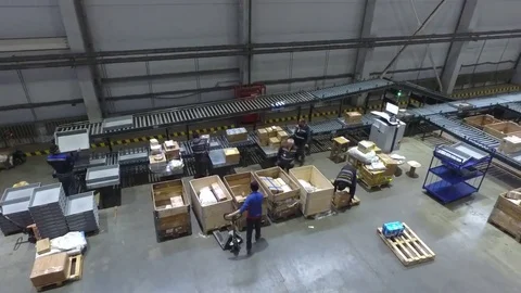 Sorting conveyor belt Video stock 83341016