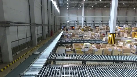 Sorting conveyor belt Video stock 83341074