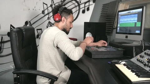 Sound engineer in studio. Video stock 113276895