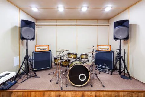 Sound studio room with drum kit. Foto stock