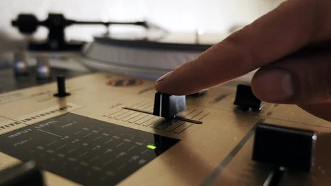 Soundboard knobs. sound engineer presses the keys, moves the buttons. 스톡 동영상 90092860