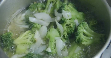 Soup broccoli boiling cooking slow motion 스톡 동영상 85899233