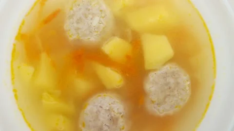 Soup with meatballs Stockbeeldmateriaal 166995632