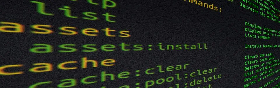 Source code on screen close-up with selective focus. Internet security breach Stockfoto's