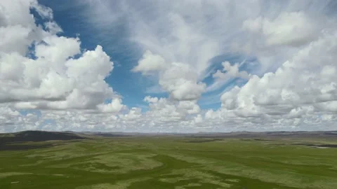 The source of the Yellow River on the Qinghai Tibet Plateau Stock Footage 143823787