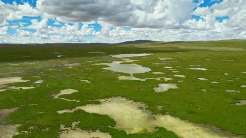 The source of the Yellow River on the Qinghai Tibet Plateau Stock Footage 143824036