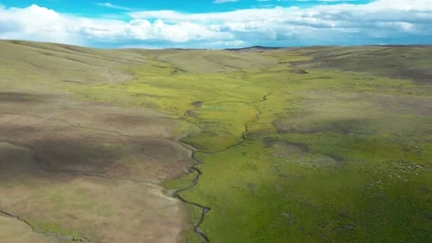 The source of the Yellow River on the Qinghai Tibet Plateau Stock Footage 143824523