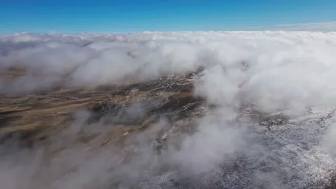 The source of the Yellow River on the Qinghai Tibet Plateau 三江源 黄河源头 Video stock 167723082