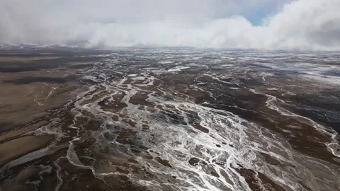 The source of the Yellow River on the Qinghai Tibet Plateau 三江源 黄河源头 Video stock 167738067
