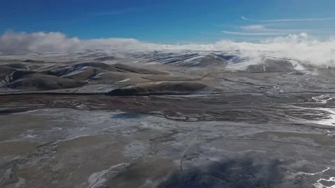 The source of the Yellow River on the Qinghai Tibet Plateau 三江源 黄河源头 Video stock 167739393