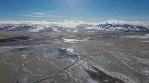 The source of the Yellow River on the Qinghai Tibet Plateau 三江源 黄河源头 Video stock 167739609