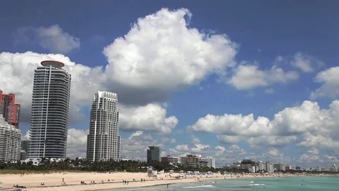 South Beach Miami wide angle shot of the beach, buildings and clouds Video stock 85220118
