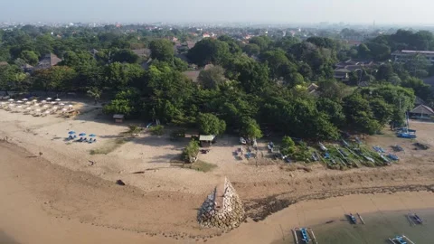 South Beach pull out Stock Footage 329890285