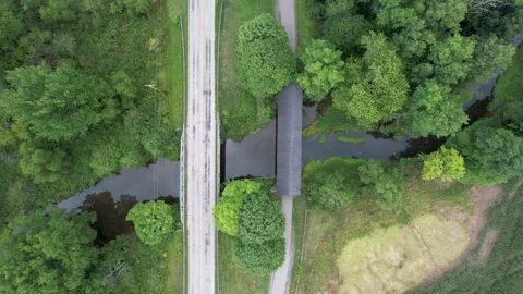 South Denmark Covered bridge in Ashtabula county, Ohio, USA. Stock-Footage 240141685