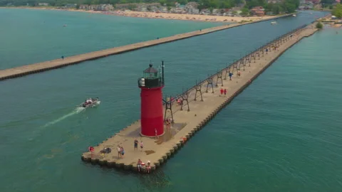 South Haven Lighthouse Vídeos de archivo 137482458