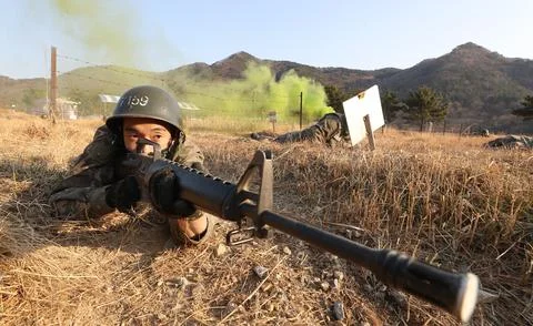 South Korea's Navy conscripts training at boot camp in Changwon - 04 Jan 2023 Stockfoto's