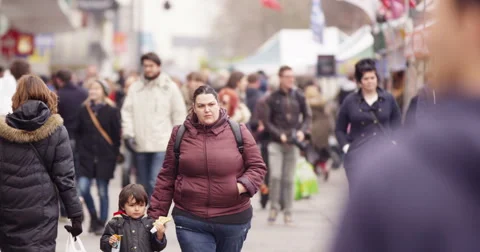 SOUTHAMPTON, UK - CIRCA 2015: Large crowd of shoppers at a local shopping centre Stock Footage 48007490