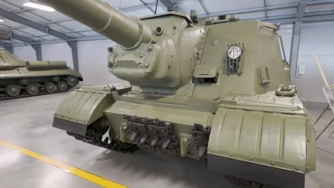 Soviet ISU 152 self propelled gun at Patriot Park in Kubinka Russia Vidéo 339246946