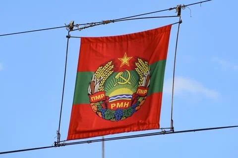 Soviet-style red flag hangs in the street in Tiraspol Transnistria Foto stock