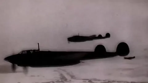 Soviet troops fighting German army Moscow 스톡 동영상 330264012