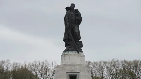 The Soviet War Memorial in Berlin. Stock Footage 240410654