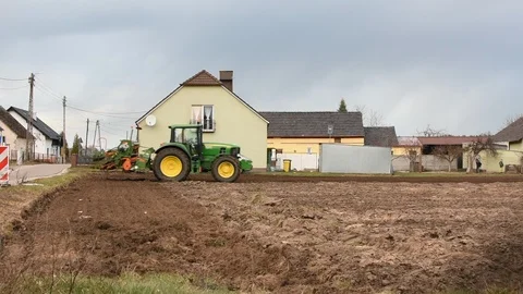 Sowing the field Stock-Footage 105063454