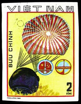 Soyuz 37 Descent Module Returns on Parachutes, SovietVietnamese Space Fligh.. Stock Photos