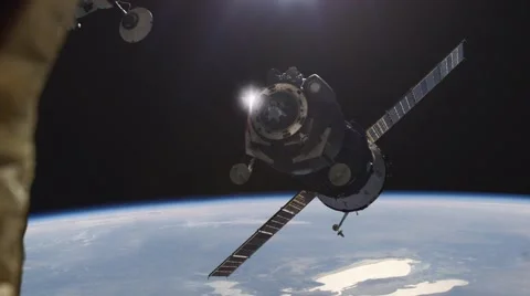 Soyuz Approaching ISS 動画素材 49203337