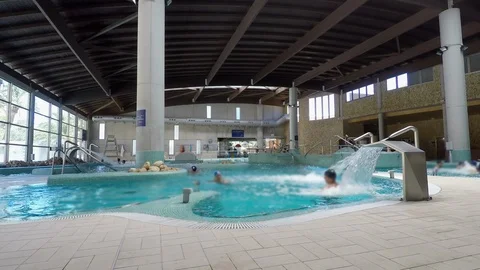 SPA Pool Shot Wide With No Recognizeable People Vídeo Stock 109279306