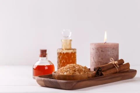 Spa setting with aromatic coffee candle Stock-Fotos