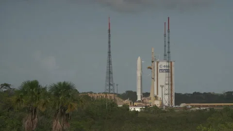 Space rocket Ariane 5 on the launch pad Stock-Footage 104202644