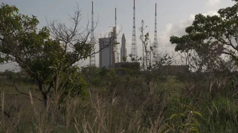 Space rocket Ariane 5 on the launch pad Stock-Footage 104203991