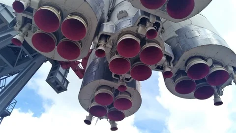 Space rocket nozzle. The spacecraft is located on the launch pad. 動画素材 113571052