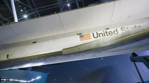 Space Shuttle Atlantis on Display at Kennedy Space Center Museum Vídeo Stock 342578364