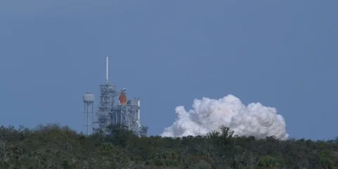 Space Shuttle Atlantis Launch from the Kennedy Space Center on February 7, 2008 스톡 동영상 126063179