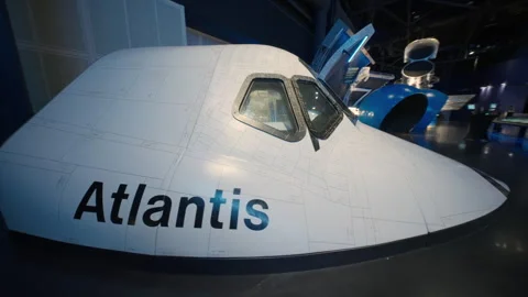 Space Shuttle Atlantis Nose and Cockpit Windows on Display in Museum Vídeo Stock 342578265