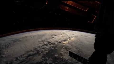 Space Station Orbiting over Earth 動画素材 250286462