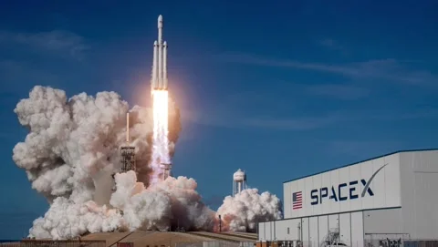 SpaceX launching rocket into space Video stock 158798795