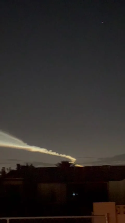 SpaceX Rocket Soars Across Phoenix Sky, Phoenix, Arizona, USA - 28 Sep 2025 Stock Footage 318170677