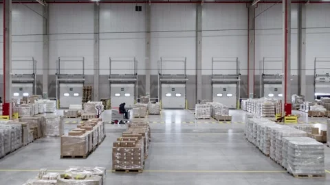 Spacious bright warehouse. Smooth passage to the docks Stock Footage 271051488