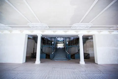 The spacious interior of the old mansion during the restoration work. Fotos de archivo